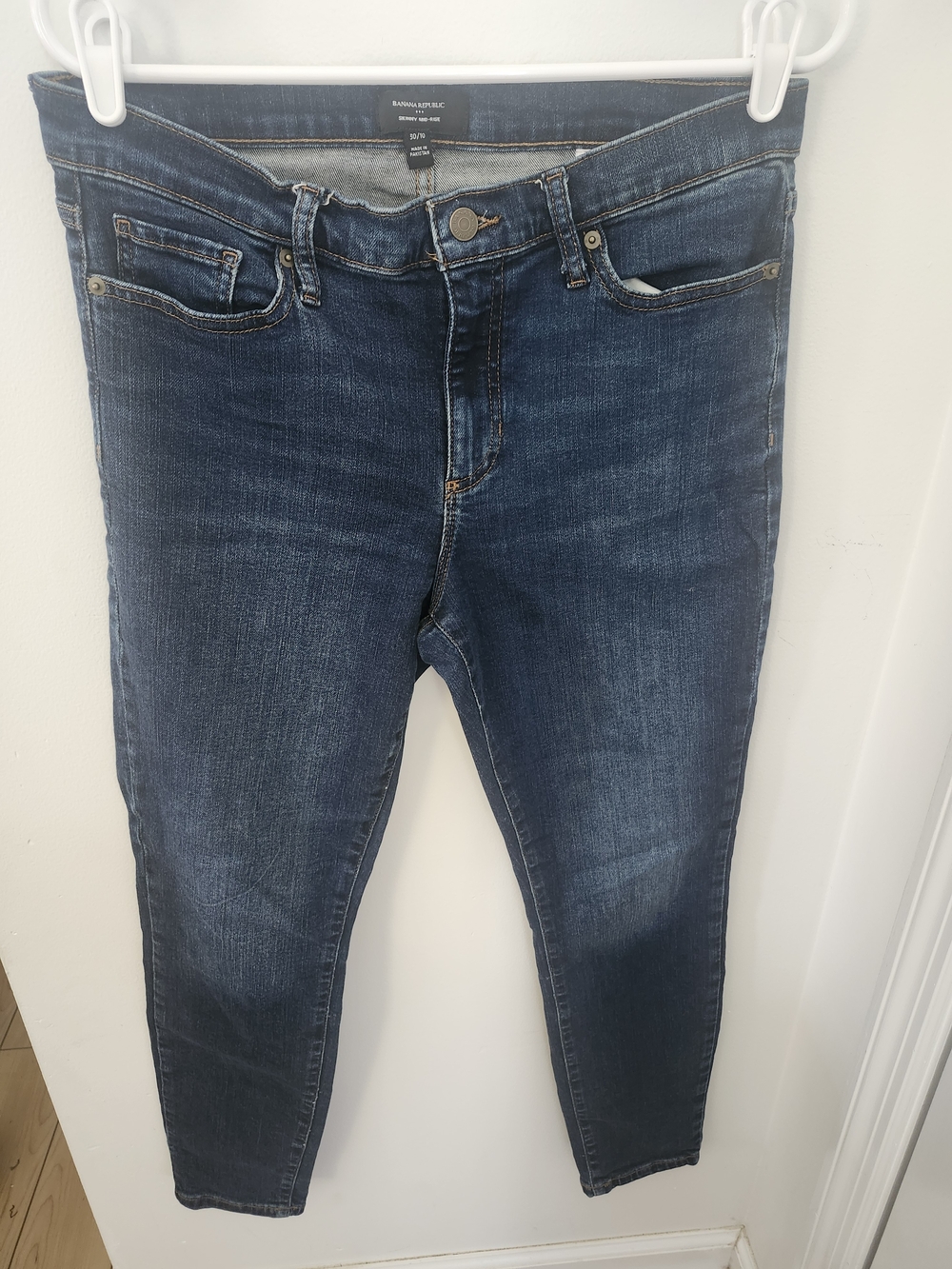 Banana Republic Men's Slim Jeans in Dark Blue Wash